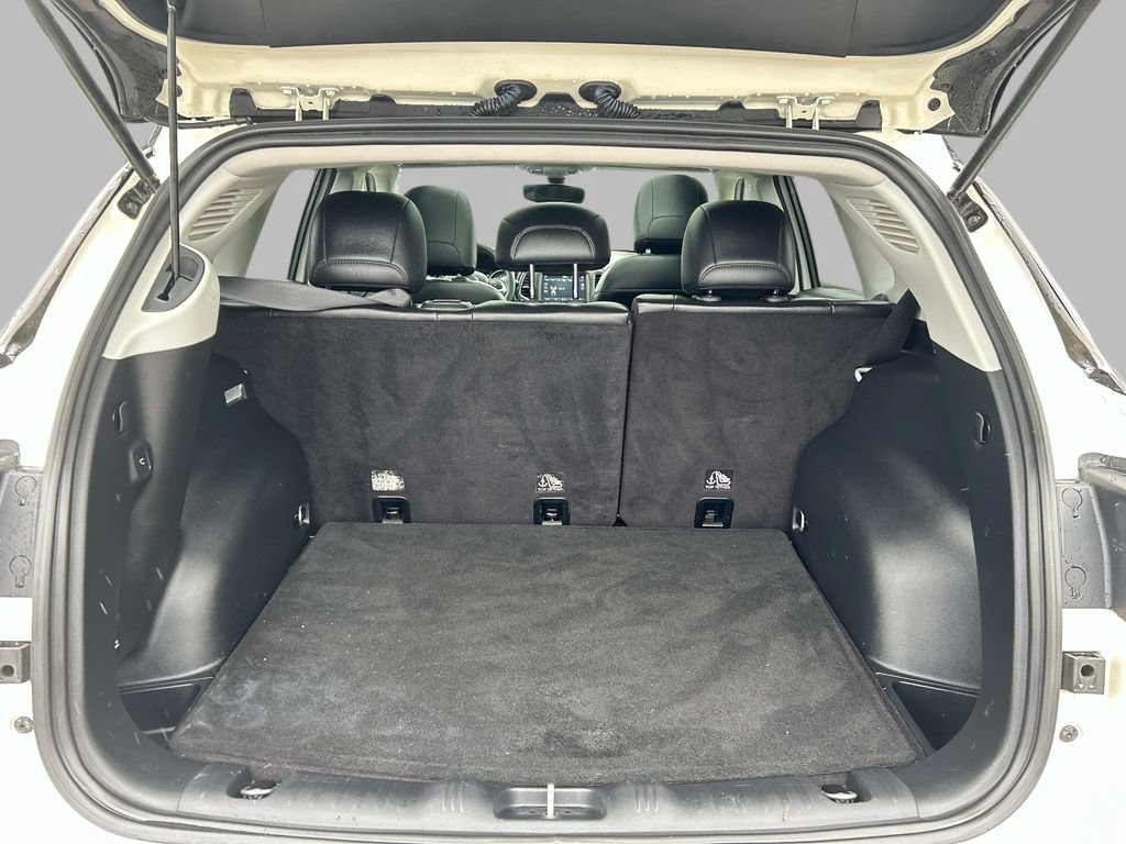 Used 2018 Jeep Compass Trailhawk w/ Navigation Group AWD/4WD image 11