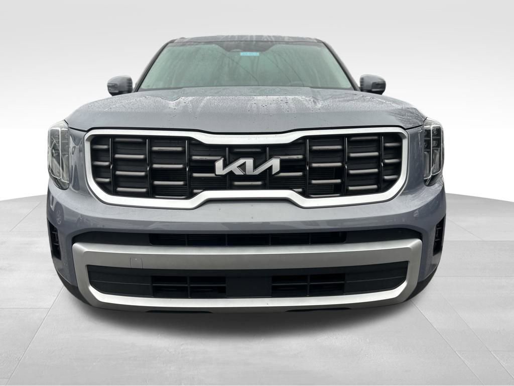 Used 2024 Kia Telluride S image 7
