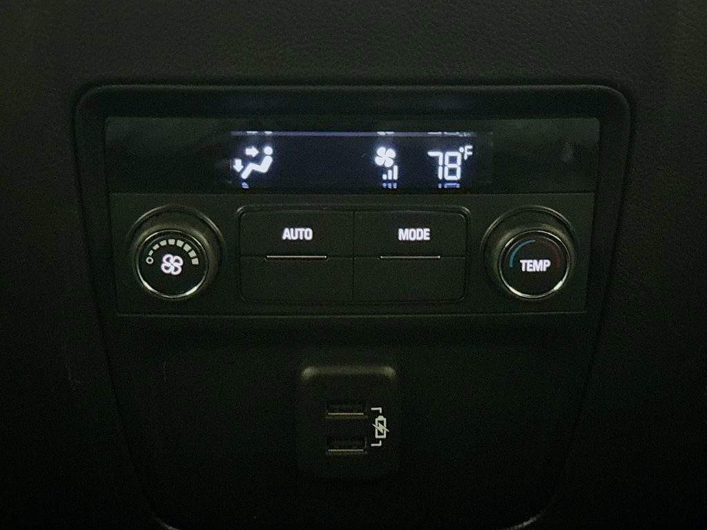 Used 2023 Buick Enclave Essence image 23