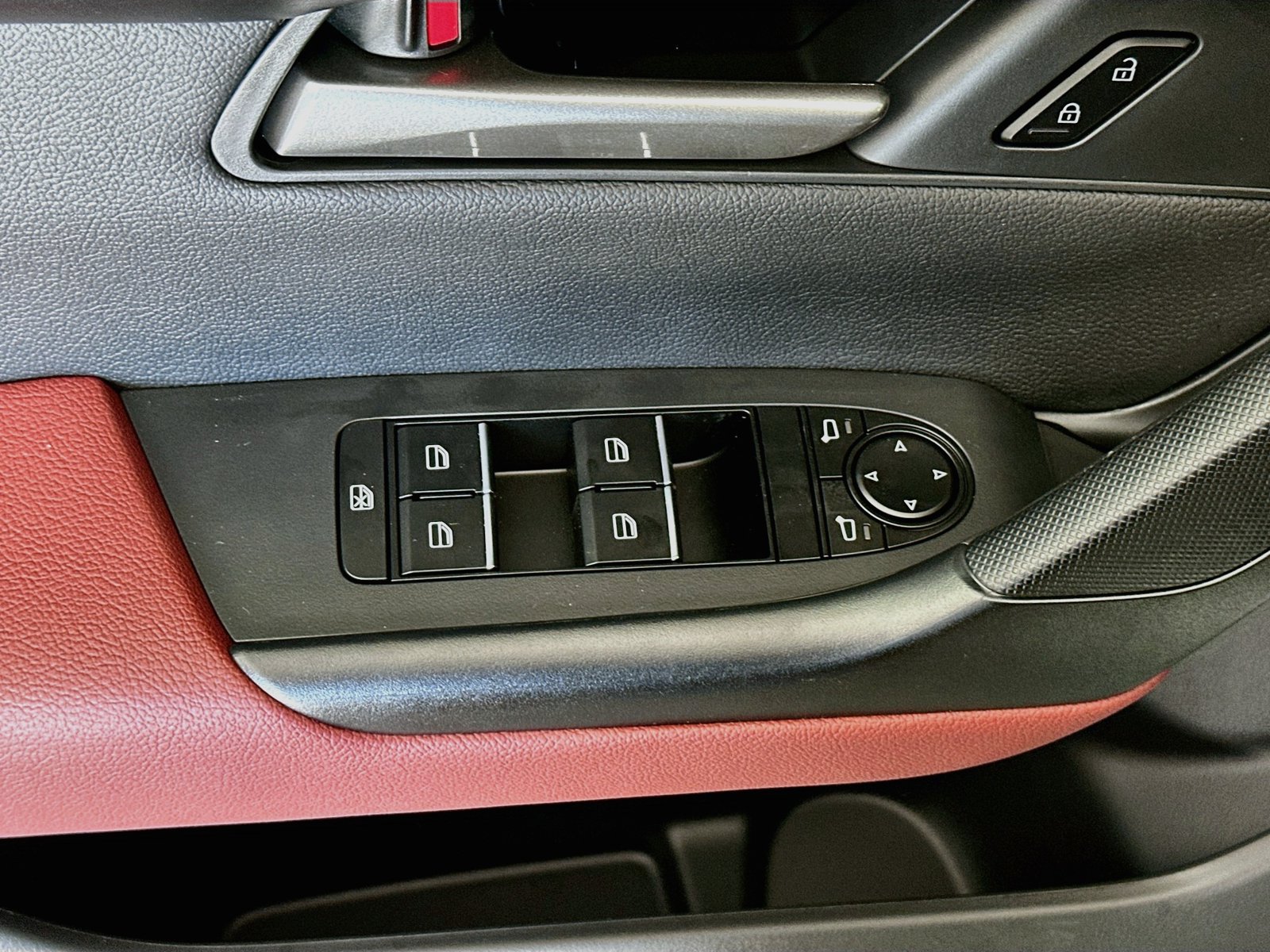 New 2026 MAZDA CX-50 AWD 2.5 Hybrid w/ Premium Pkg image 18