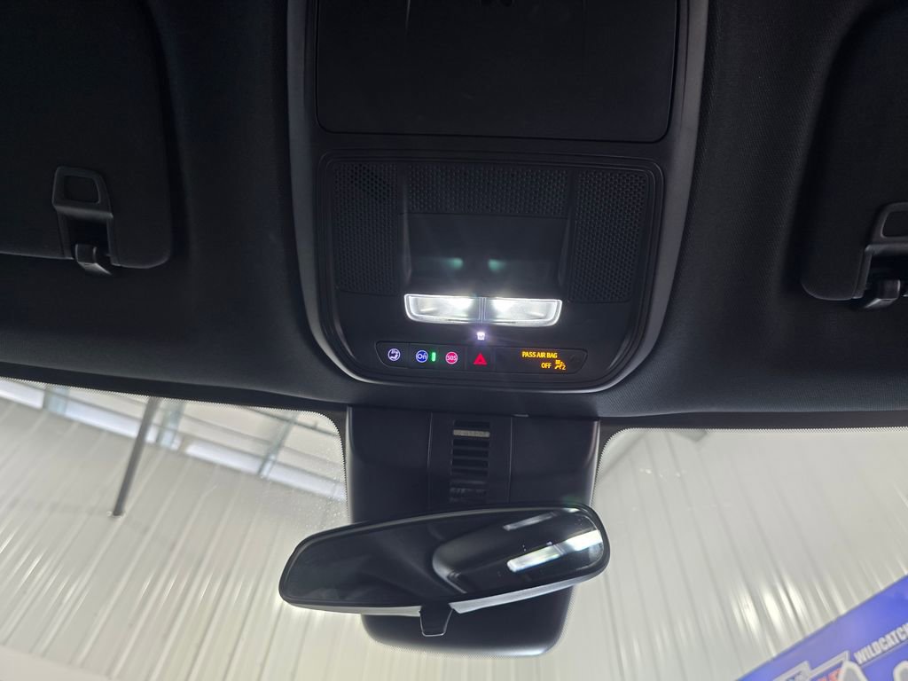 Used 2025 GMC Acadia Elevation image 34