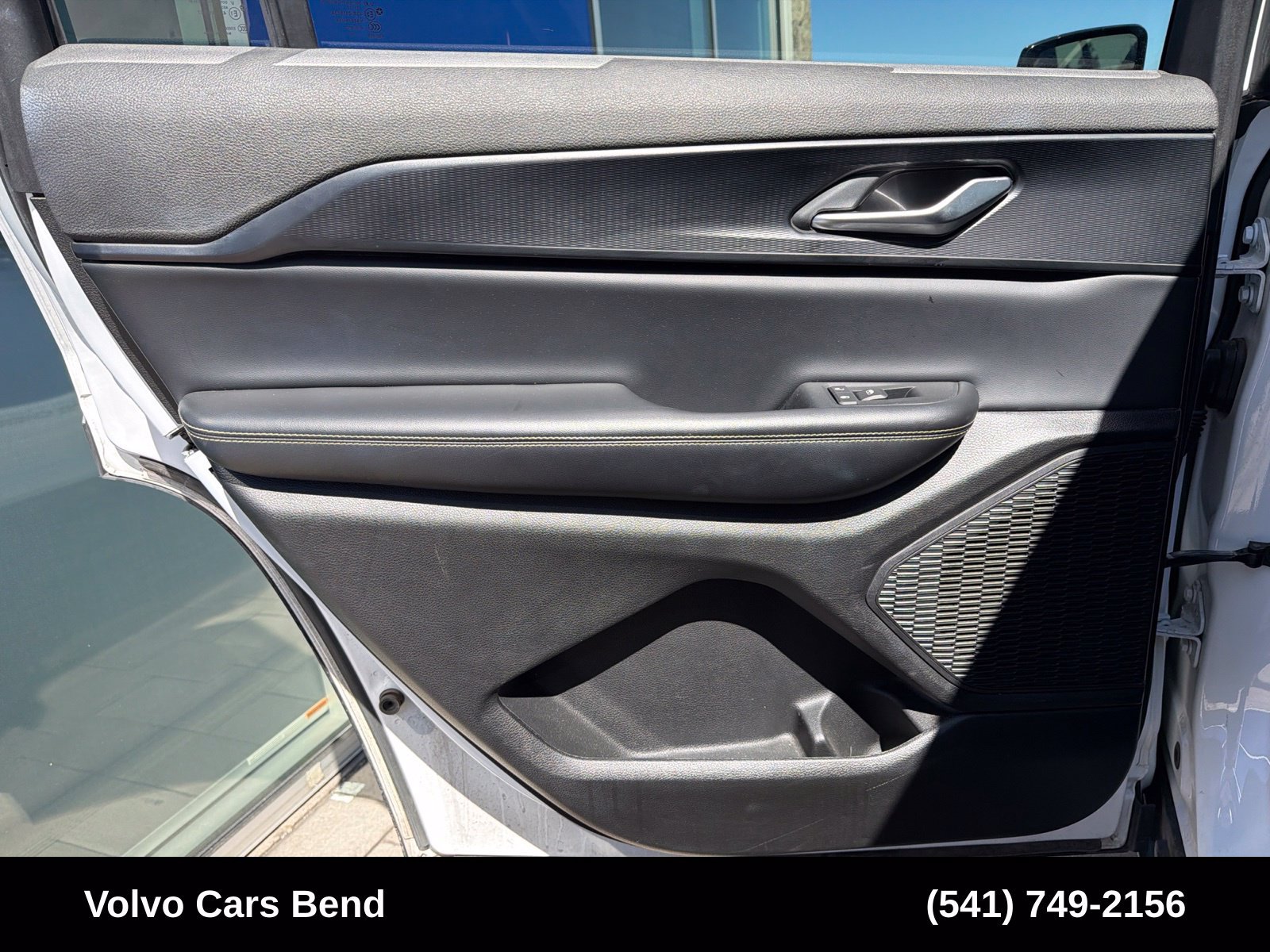 Used 2023 Jeep Grand Cherokee L Laredo AWD/4WD image 21