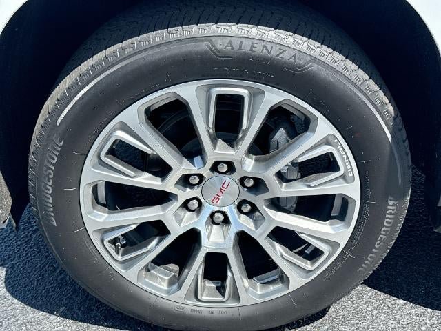Certified 2025 GMC Yukon Denali AWD/4WD image 33