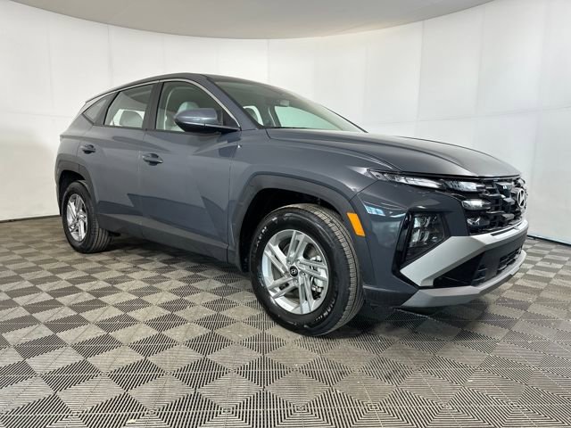 Certified 2025 Hyundai Tucson SE image 30