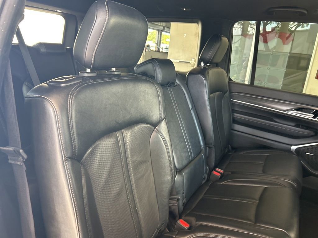 Used 2023 Jeep Wagoneer Series III w/ Preferred Equipment Group image 27