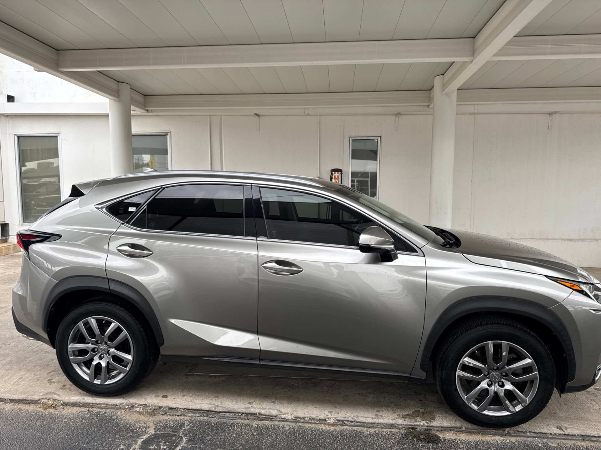 Used 2016 Lexus NX 200t FWD w/ Premium Package image 4