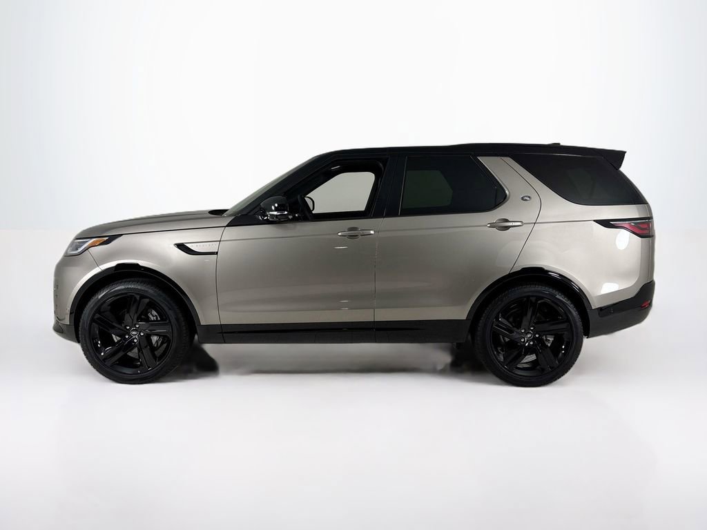 Used 2025 Land Rover Discovery Dynamic SE image 2