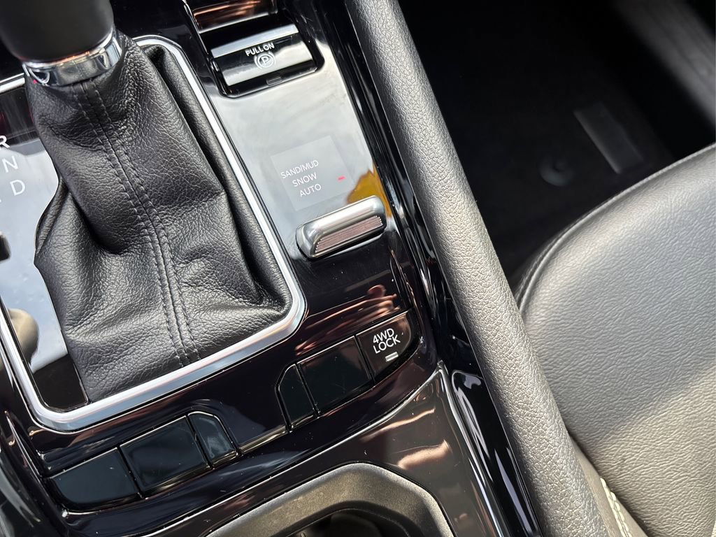 New 2025 Jeep Compass Limited image 32