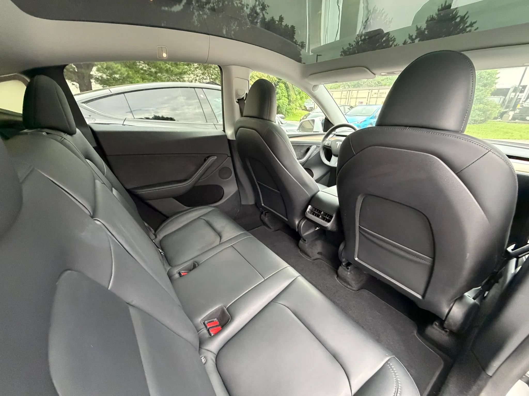 Used 2023 Tesla Model Y AWD image 19