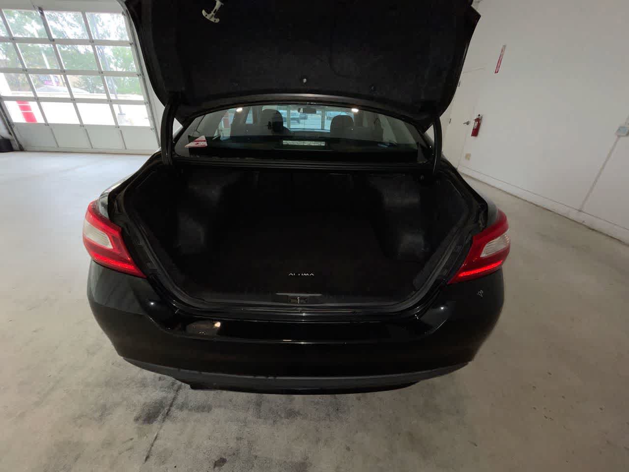 Used 2016 Nissan Altima 2.5 S w/ Power Driver Seat Package FWD image 22
