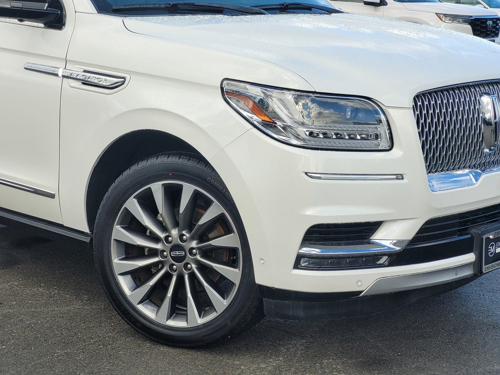 Used 2020 Lincoln Navigator Reserve image 3