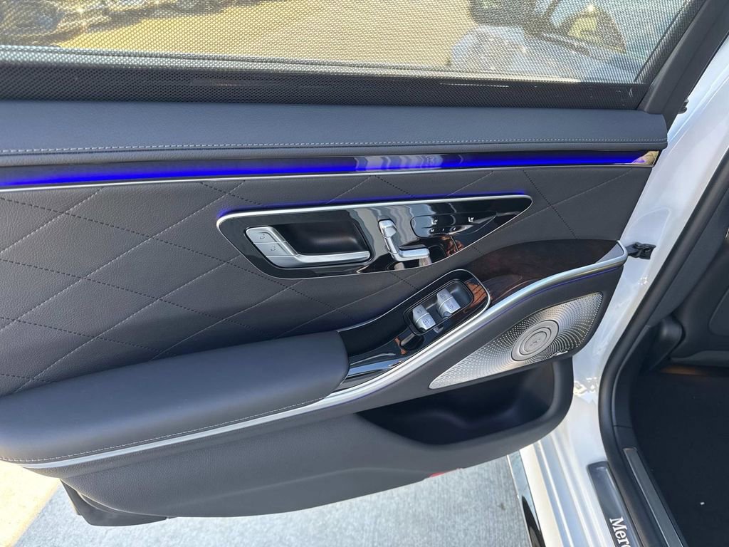 New 2025 Mercedes-Benz S 580 4MATIC Sedan image 13