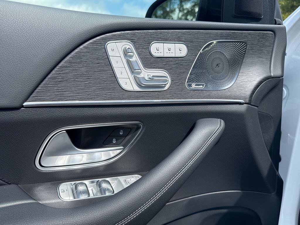 Used 2026 Mercedes-Benz GLS 450 4MATIC image 12