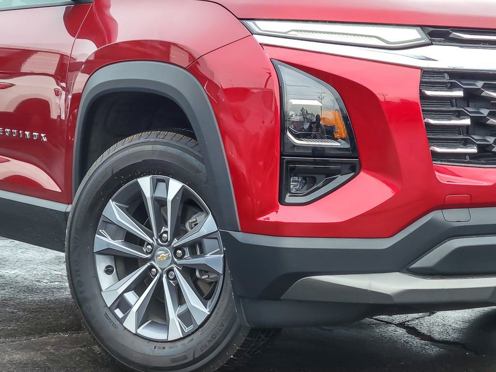 Certified 2025 Chevrolet Equinox LT w/ Safety and Technology Package image 3