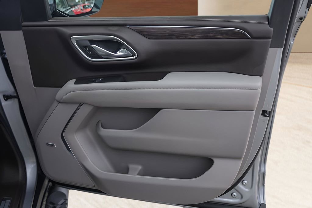 Used 2023 Chevrolet Tahoe Z71 w/ Luxury Package image 33