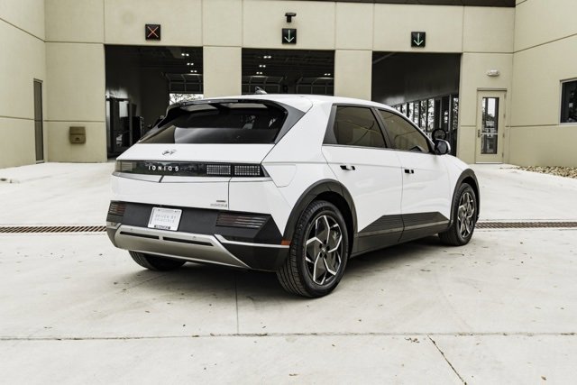 Certified 2024 Hyundai Ioniq 5 SEL image 7