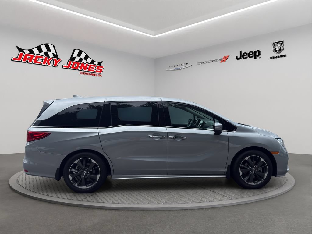 Used 2023 Honda Odyssey Elite image 12