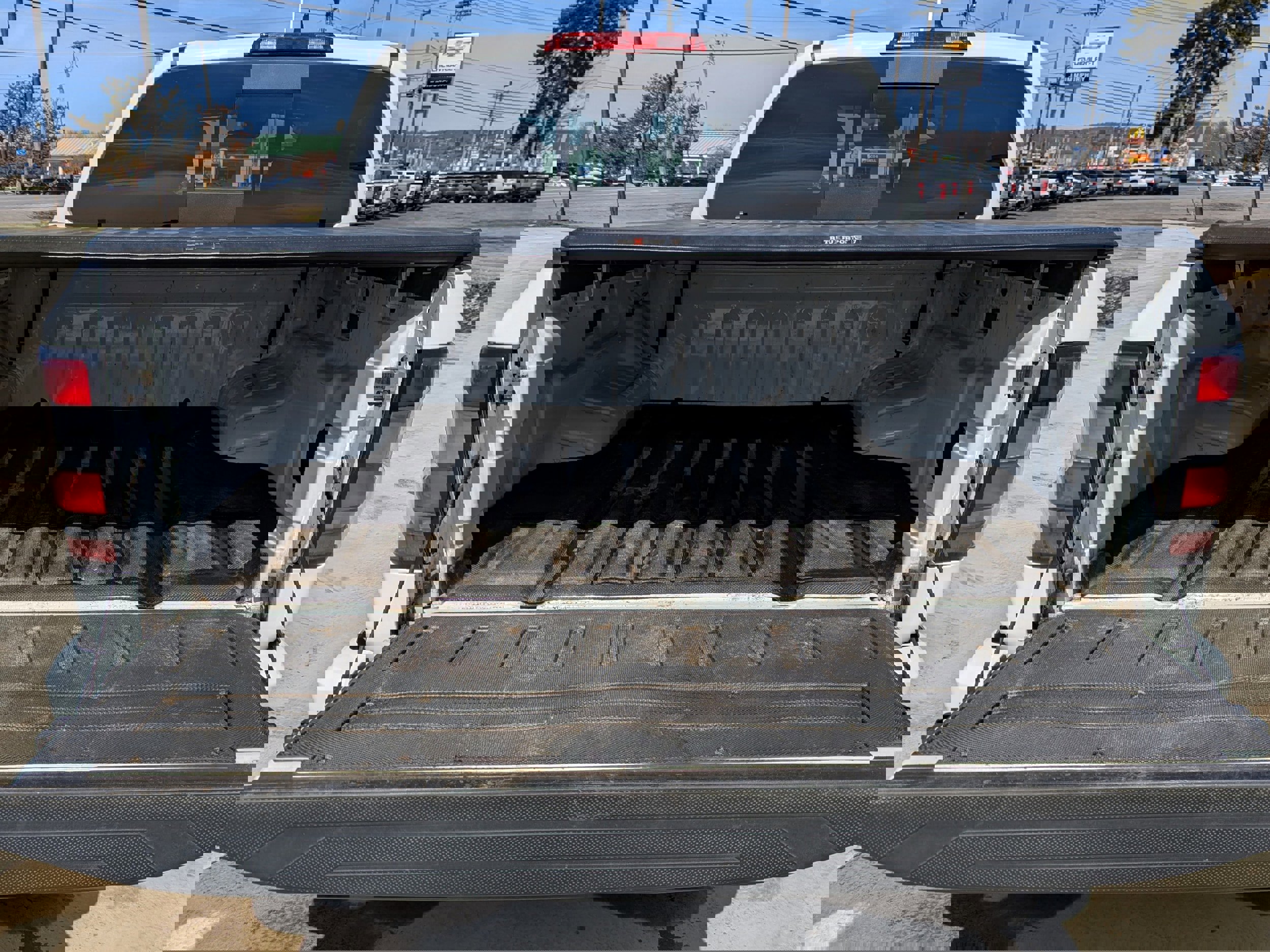 Used 2023 Nissan Frontier PRO-4X w/ Technology Package image 6