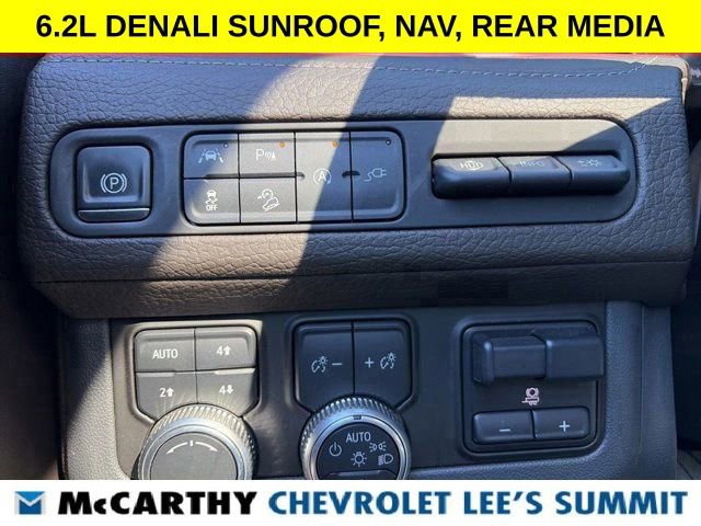 Used 2021 GMC Yukon Denali w/ Denali Premium Package image 12