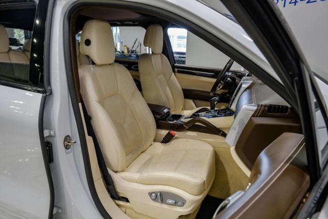Used 2017 Porsche Cayenne AWD/4WD image 54