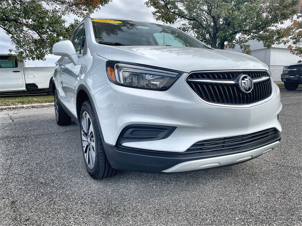 Used 2022 Buick Encore Preferred w/ Safety Package image 2