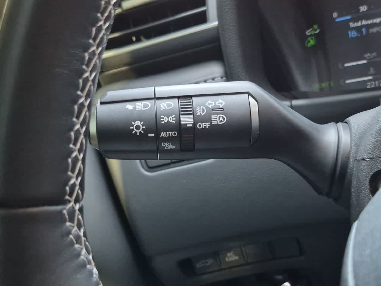 Used 2025 Lexus LX 700h Overtrail w/ Accessory Package (Z1) AWD/4WD image 29