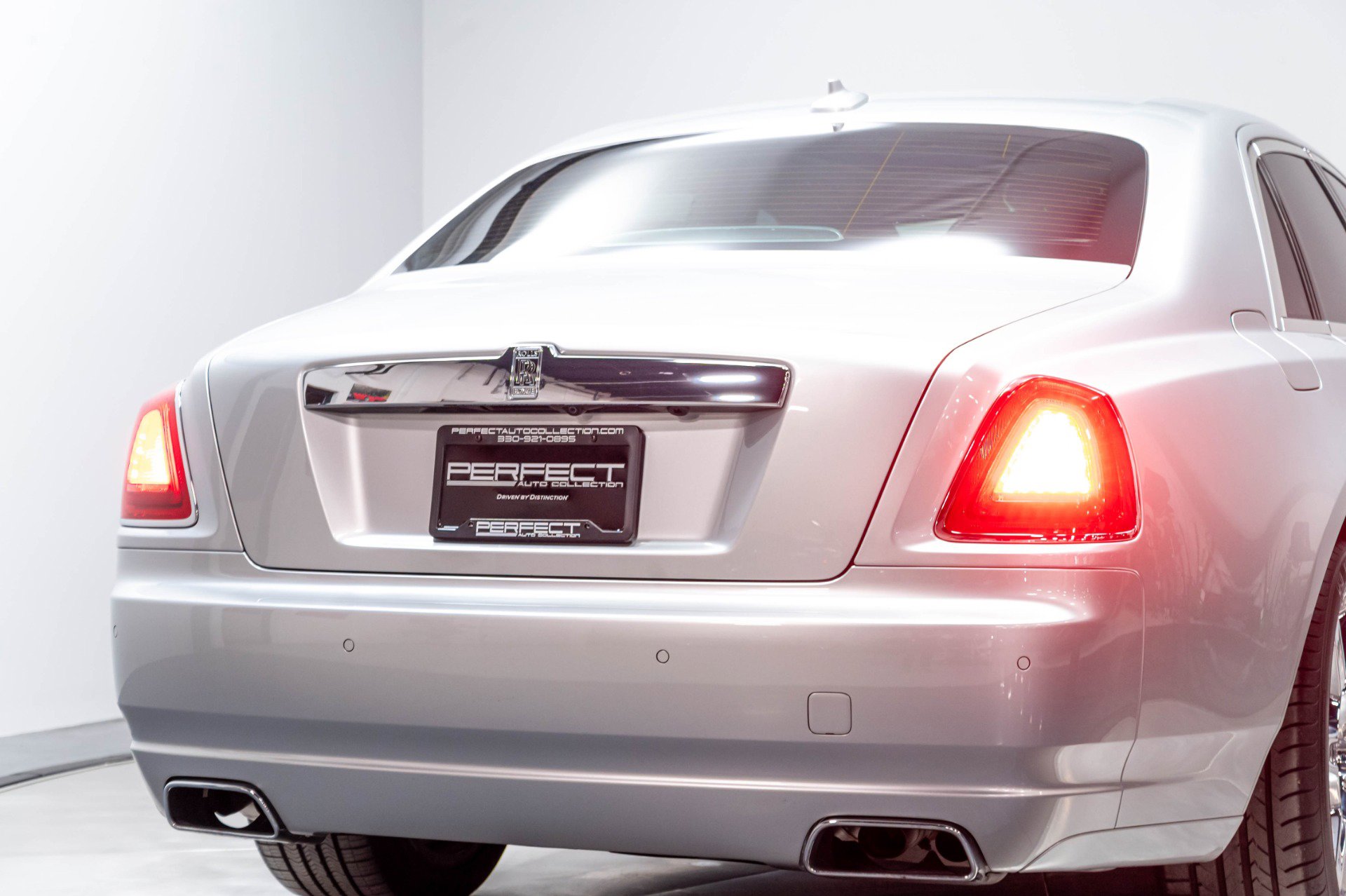 Used 2012 Rolls-Royce Ghost RWD image 92