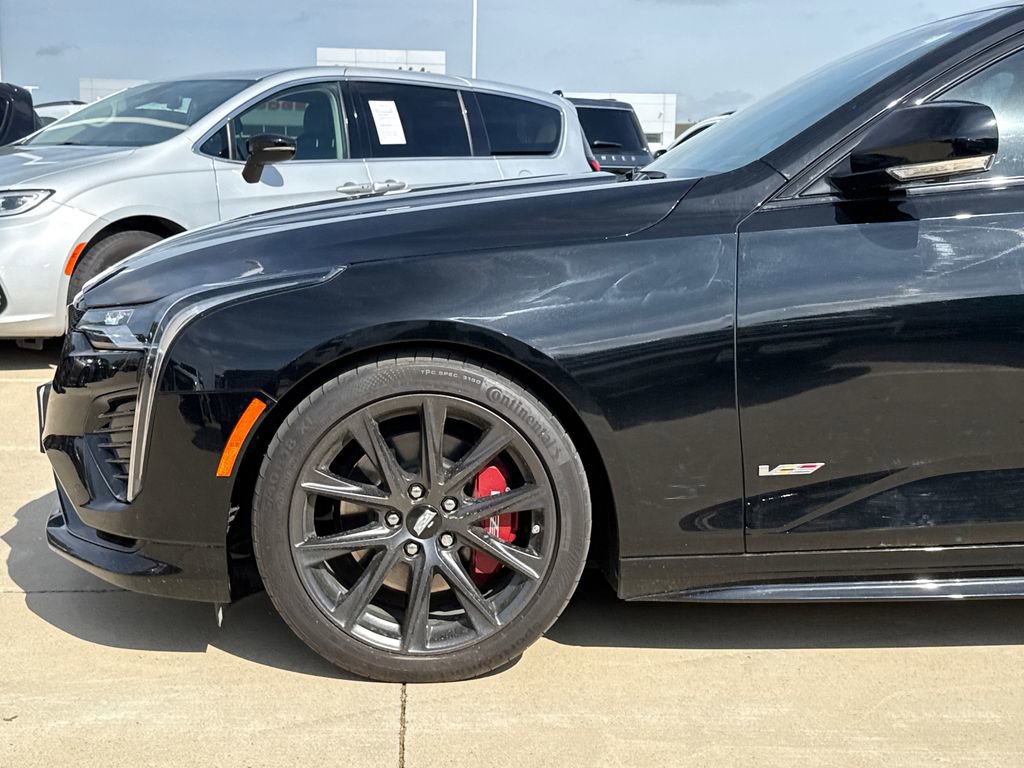 Used 2025 Cadillac CT4 V RWD image 4