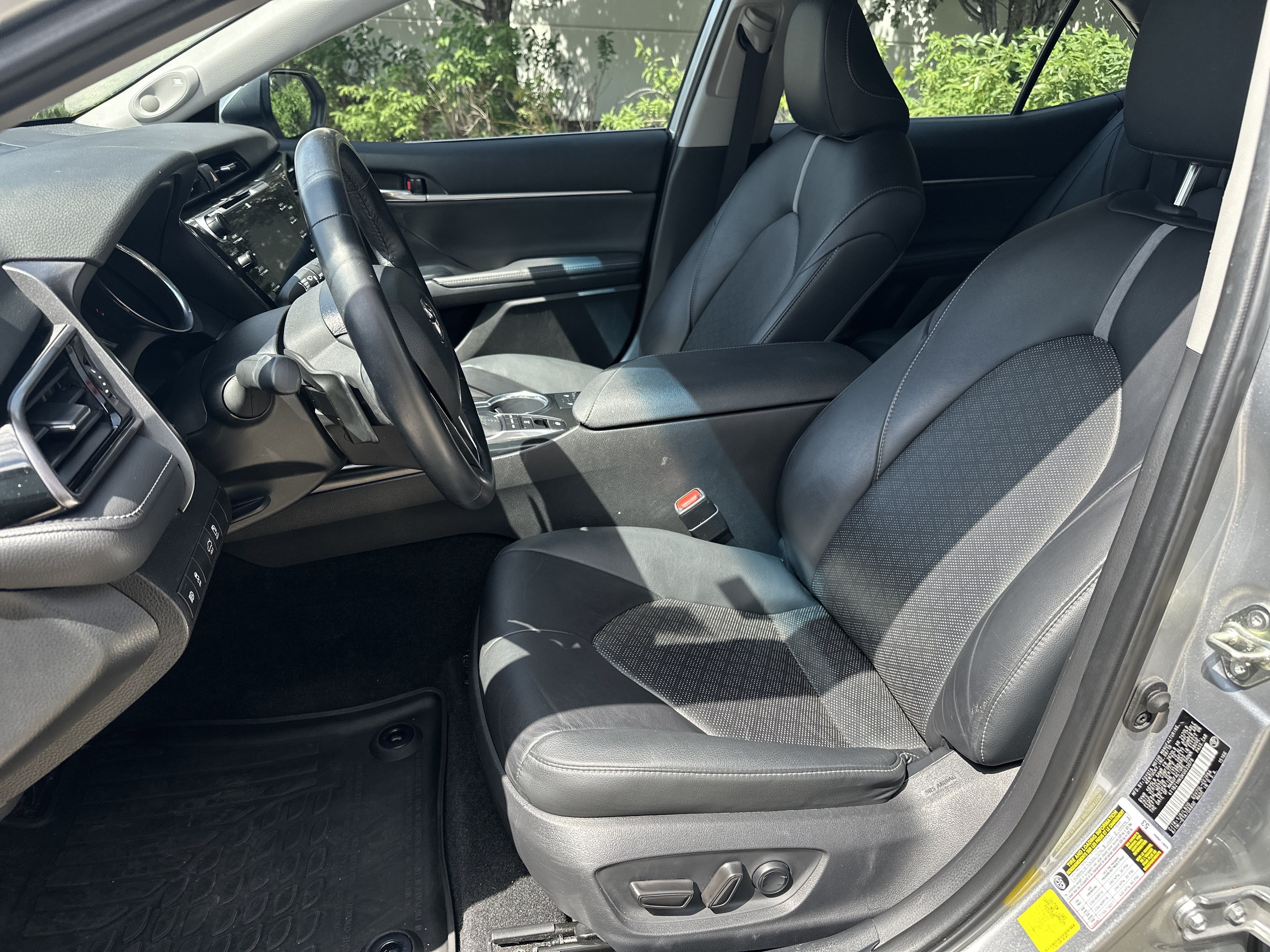 Used 2019 Toyota Camry XSE FWD image 15