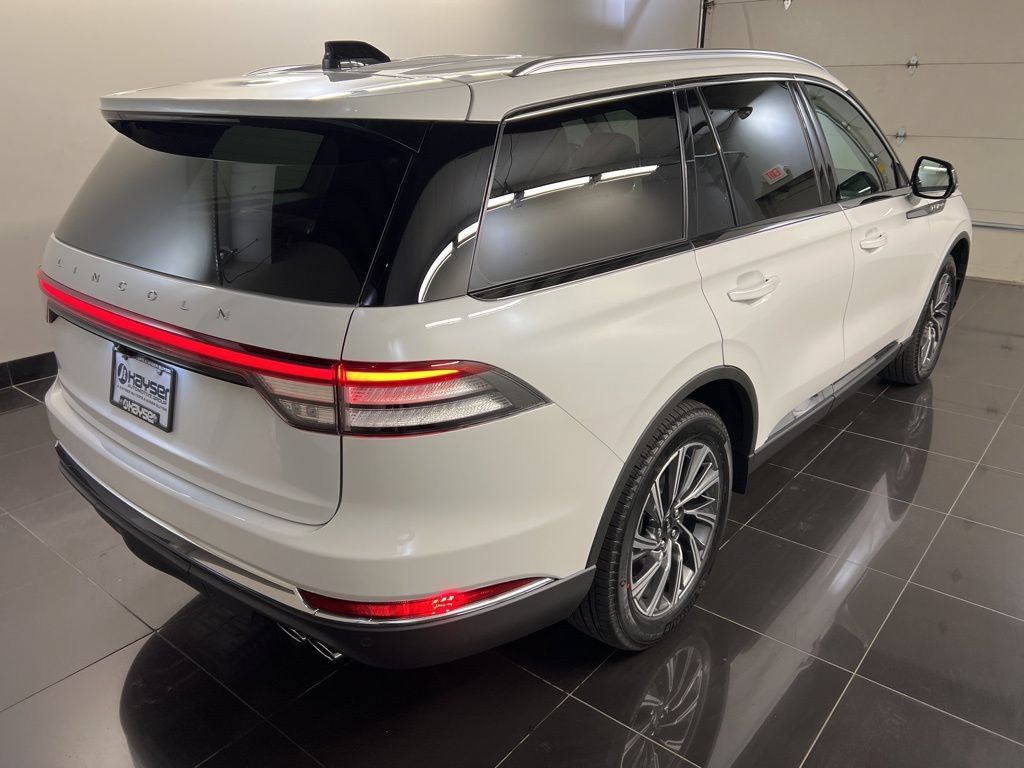 New 2026 Lincoln Aviator AWD image 6