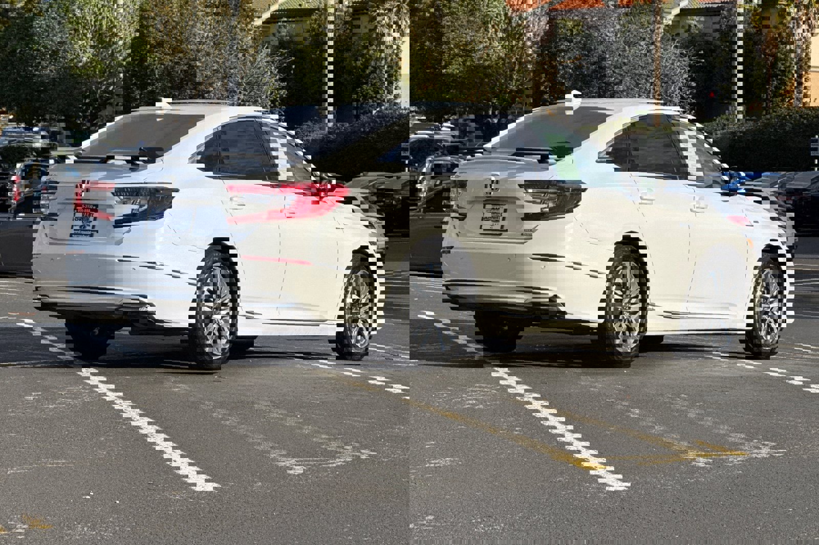 Used 2021 Honda Accord EX-L image 4