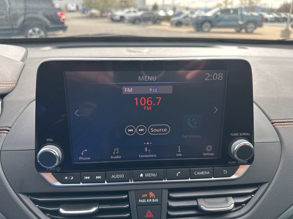 Used 2022 Nissan Altima 2.5 SR video 3