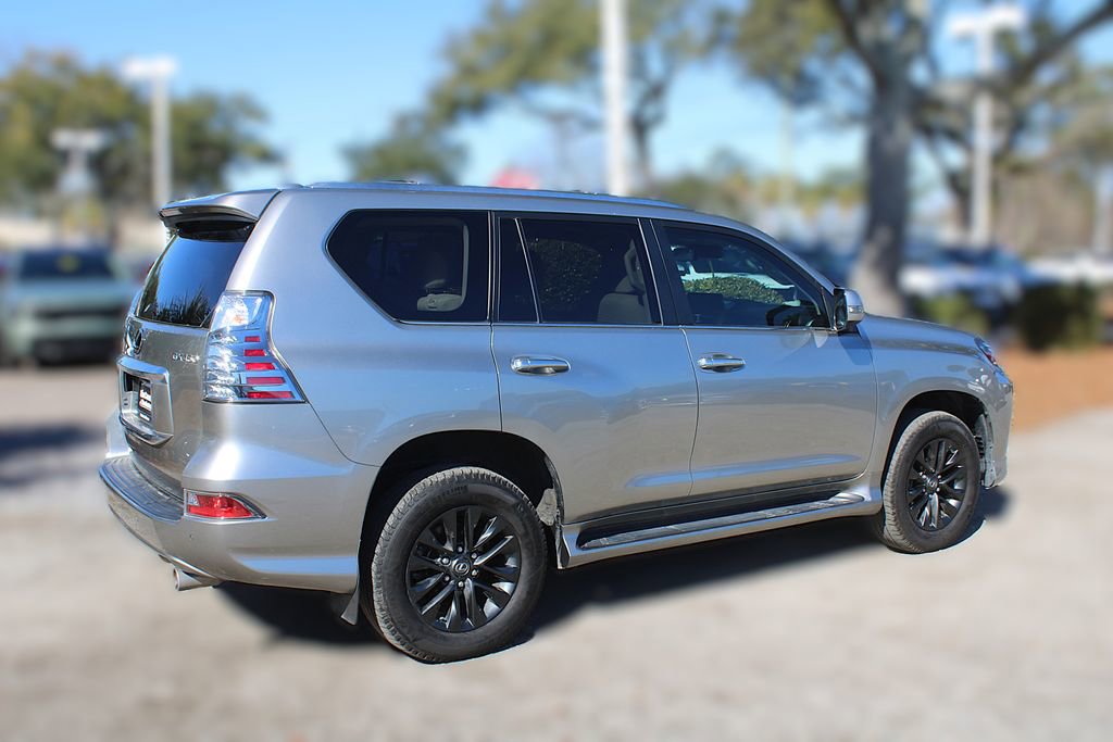 Used 2023 Lexus GX 460 Premium w/ Premium Package image 6