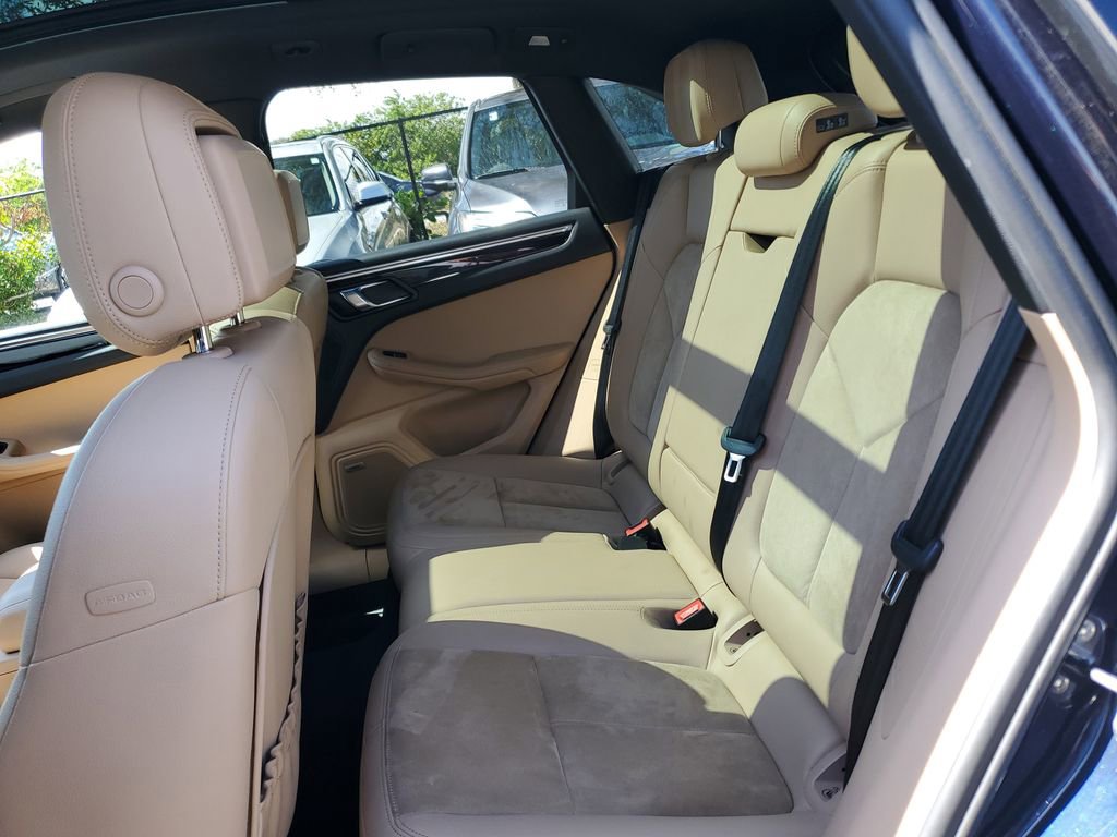 Used 2021 Porsche Macan image 11