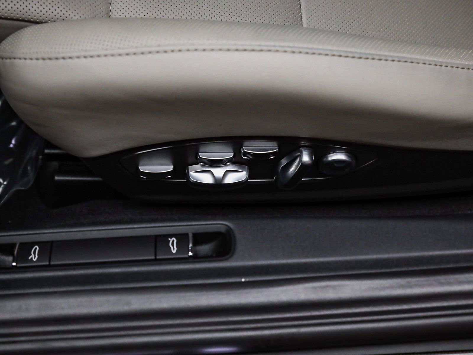 Used 2025 Porsche 718 Cayman S image 16