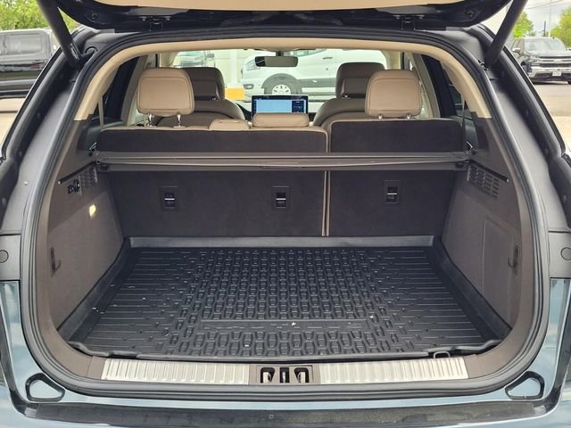 Used 2021 Lincoln Nautilus Reserve w/ Equipment Group 202A image 11