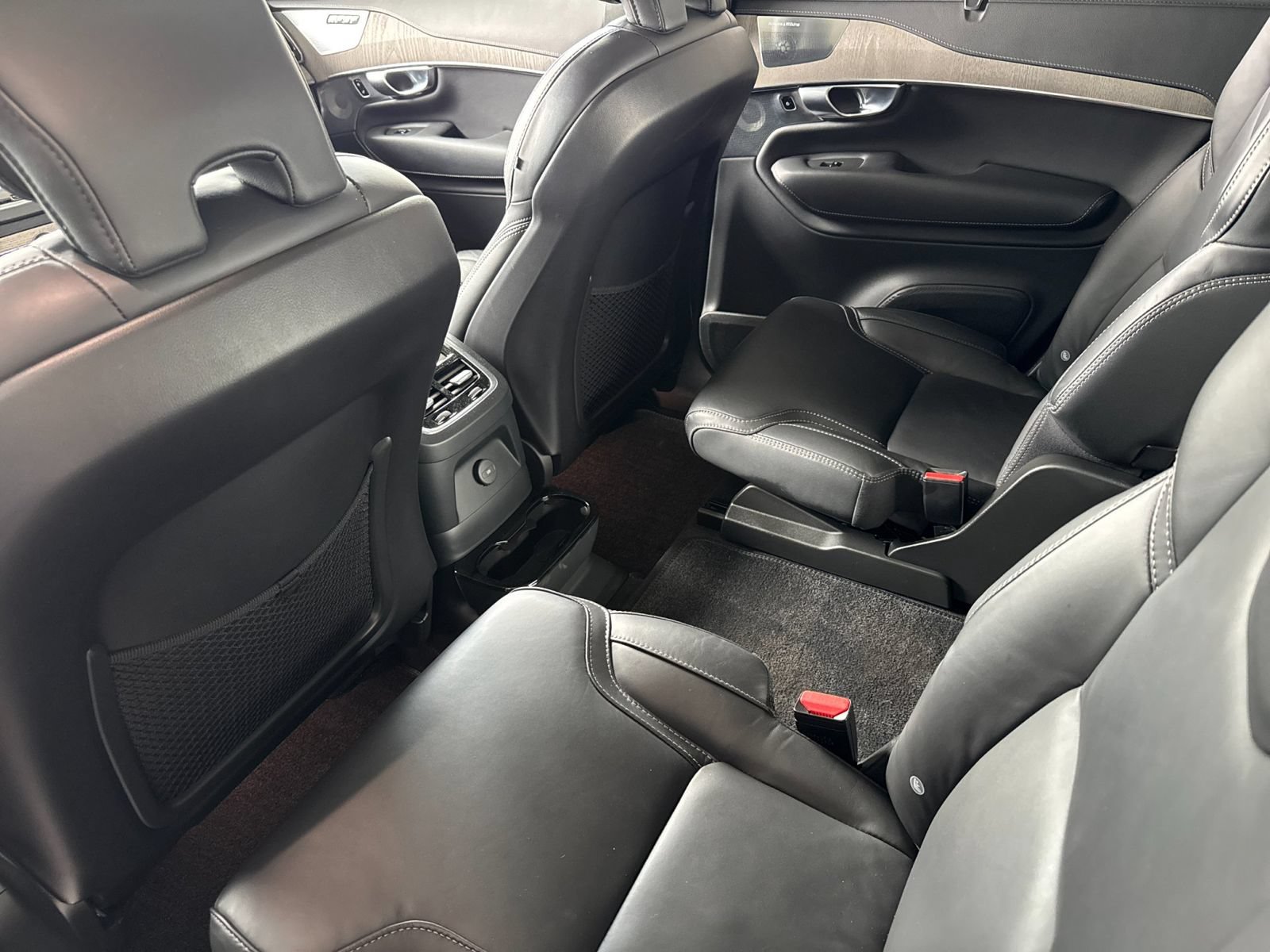 Certified 2023 Volvo XC90 T8 Ultimate w/ Lounge Package AWD/4WD image 6