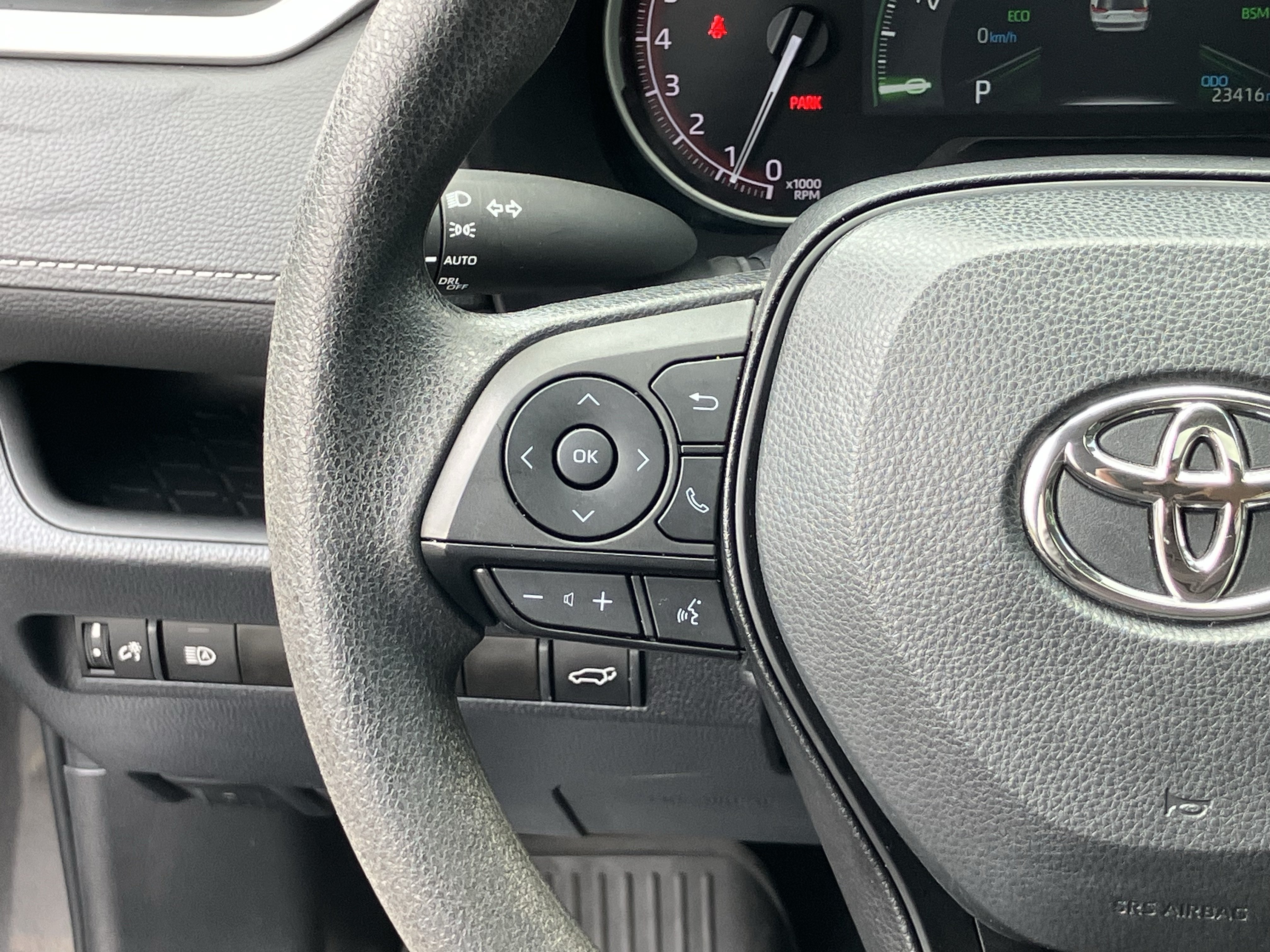 Used 2023 Toyota RAV4 XLE w/ Convenience Package FWD image 21