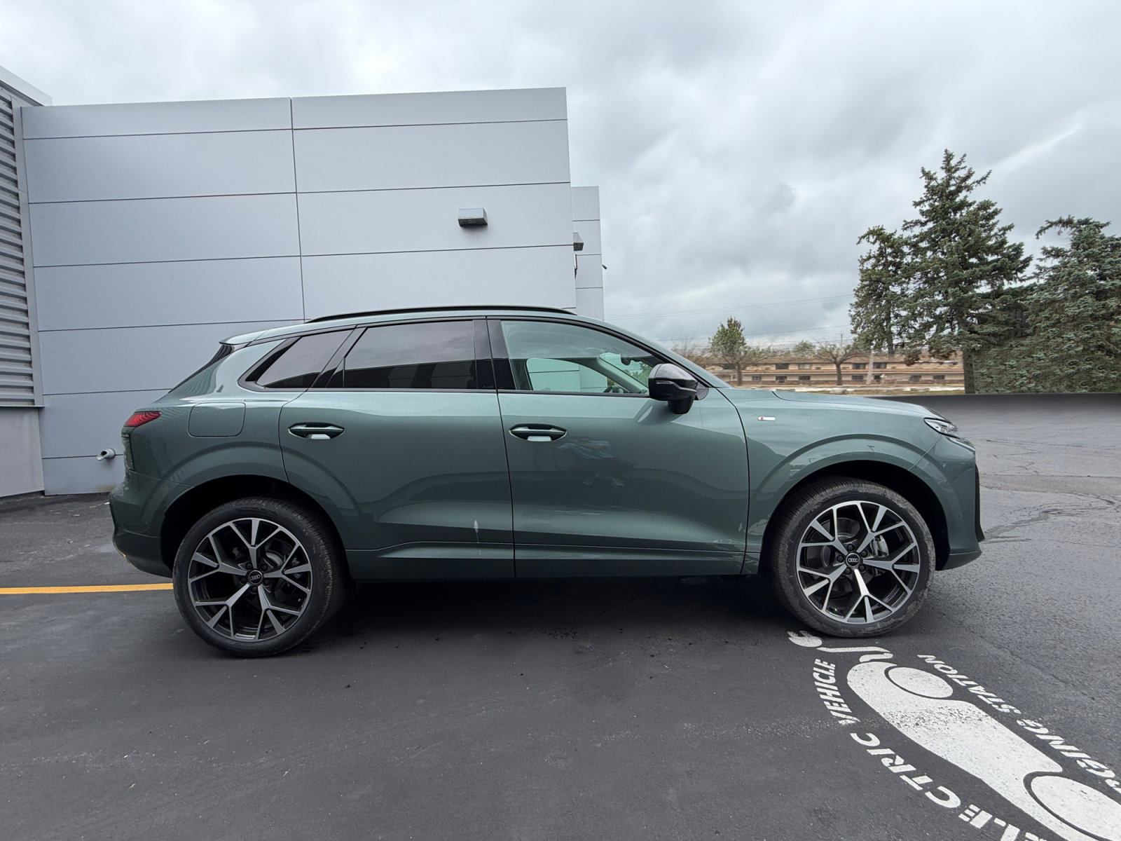 New 2026 Audi Q3 quattro 2.0T AWD/4WD image 9