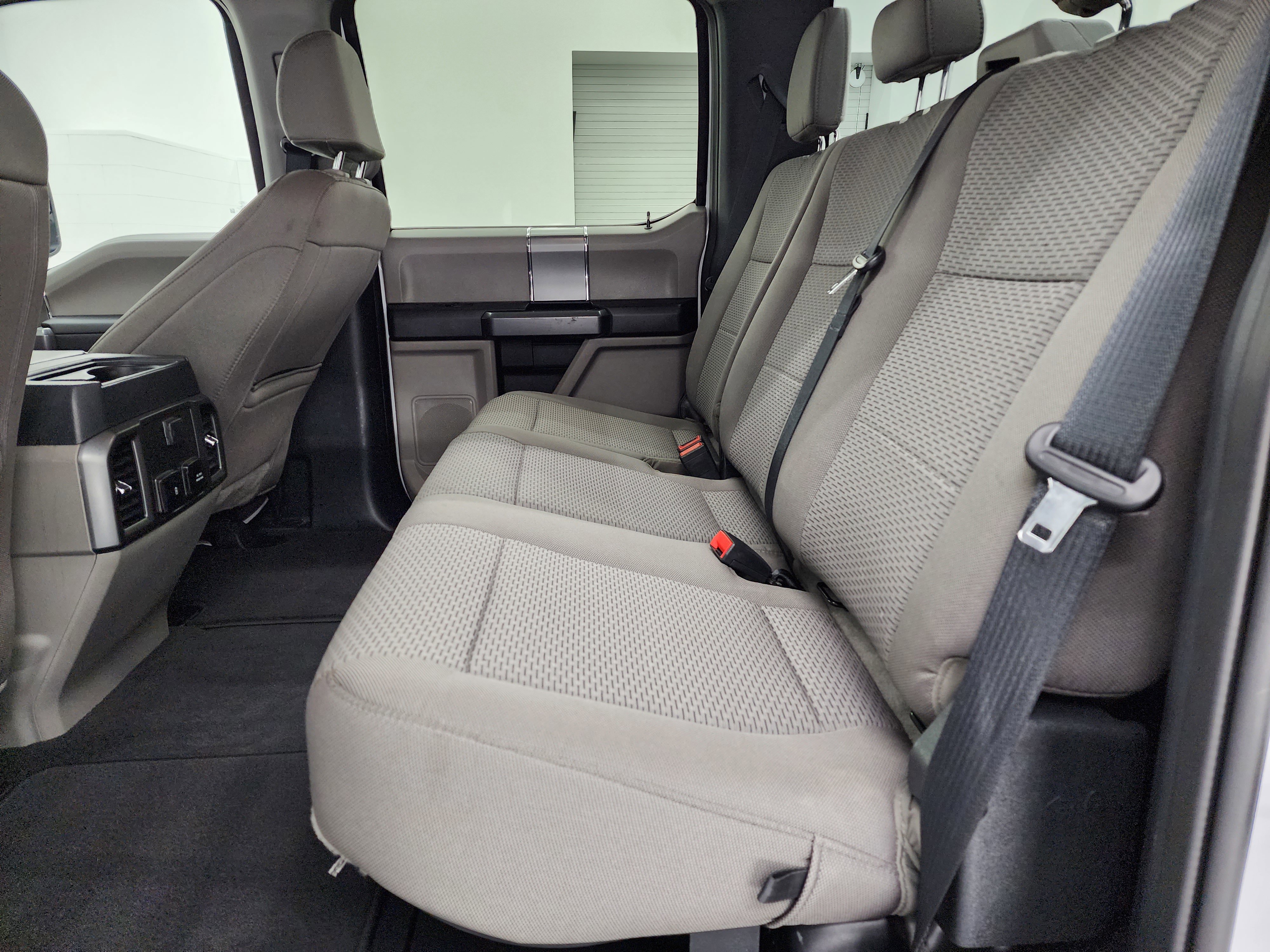 Used 2022 Ford F350 XLT w/ Black Appearance Package image 9