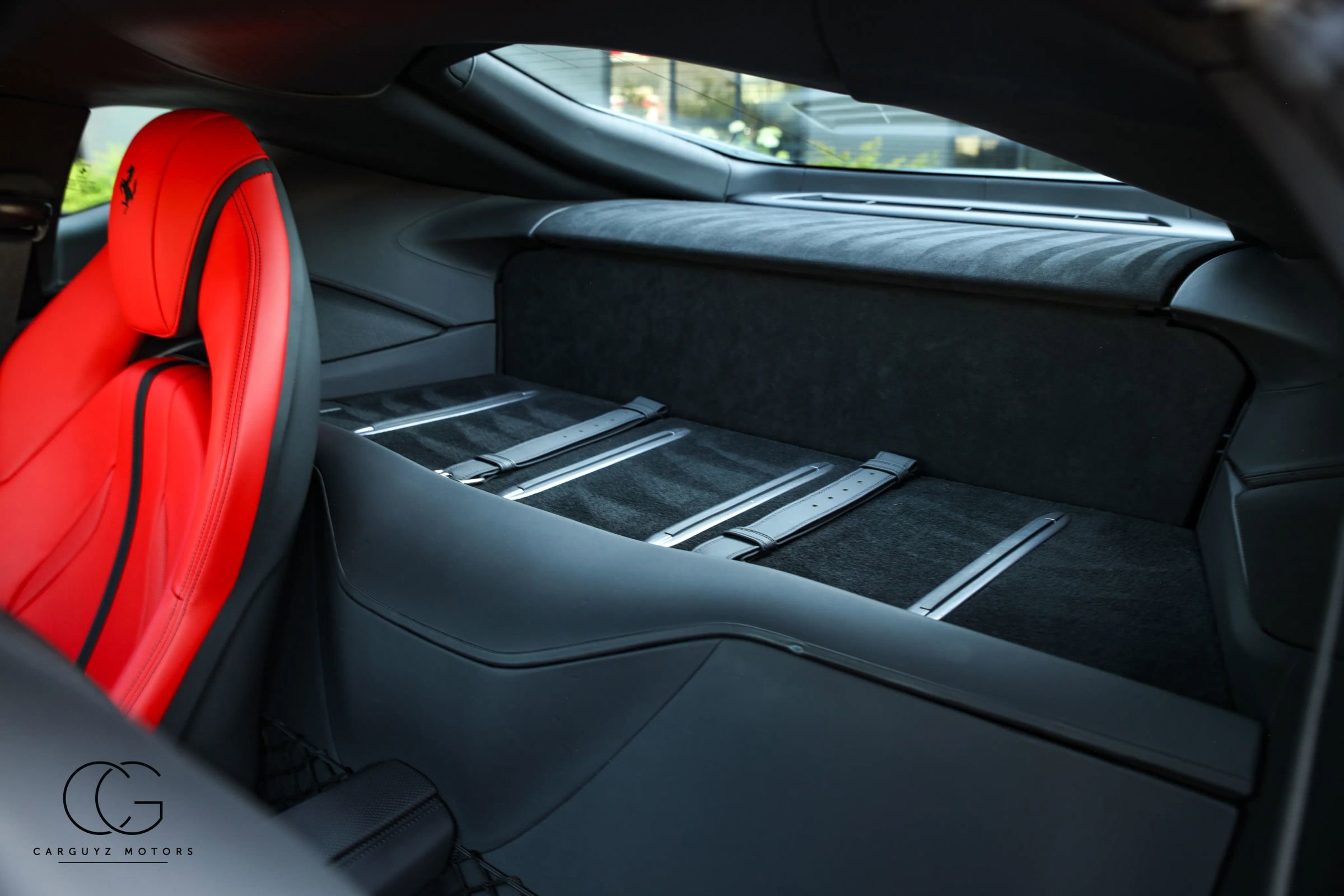 Used 2019 Ferrari 812 Superfast RWD image 38