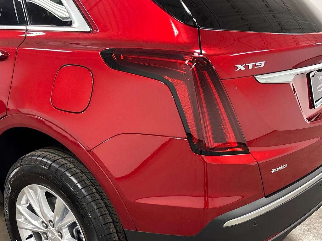 New 2026 Cadillac XT5 Luxury w/ LPO, Floor Liner Package AWD/4WD image 14