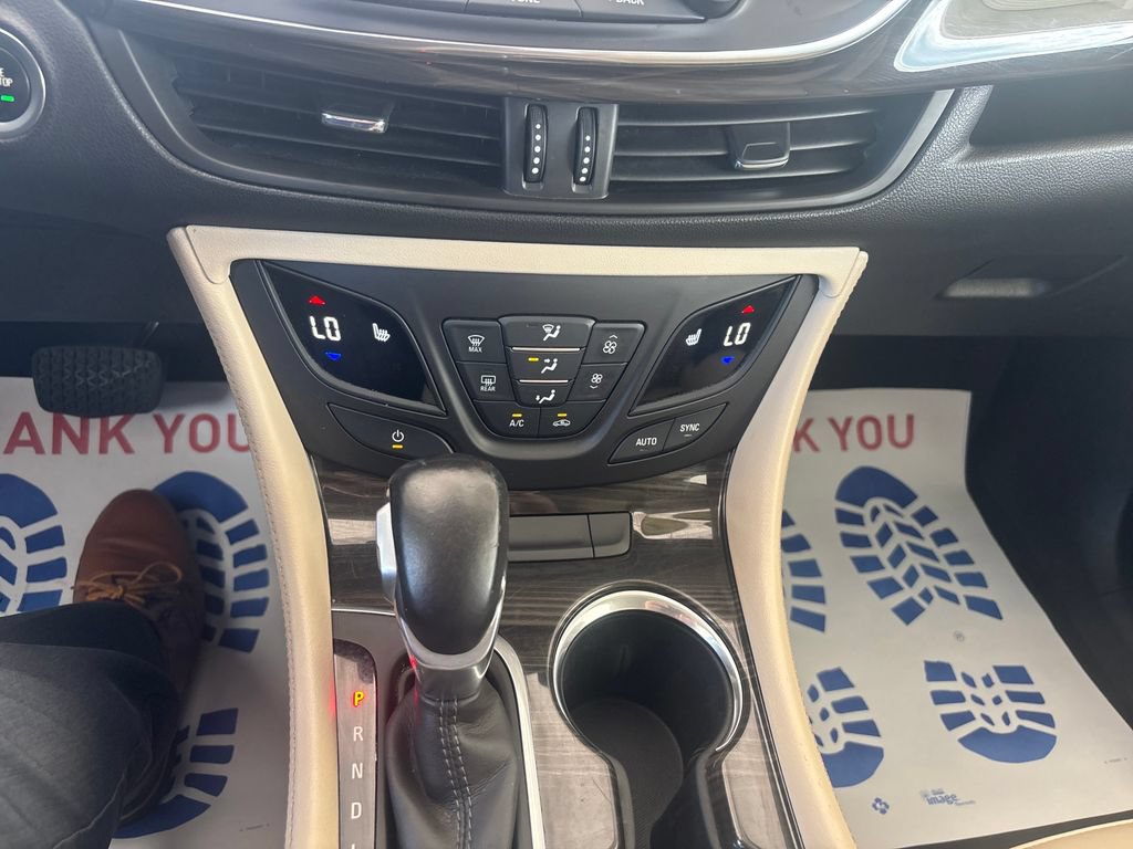 Used 2020 Buick Envision Essence w/ LPO, Cargo Package FWD image 24