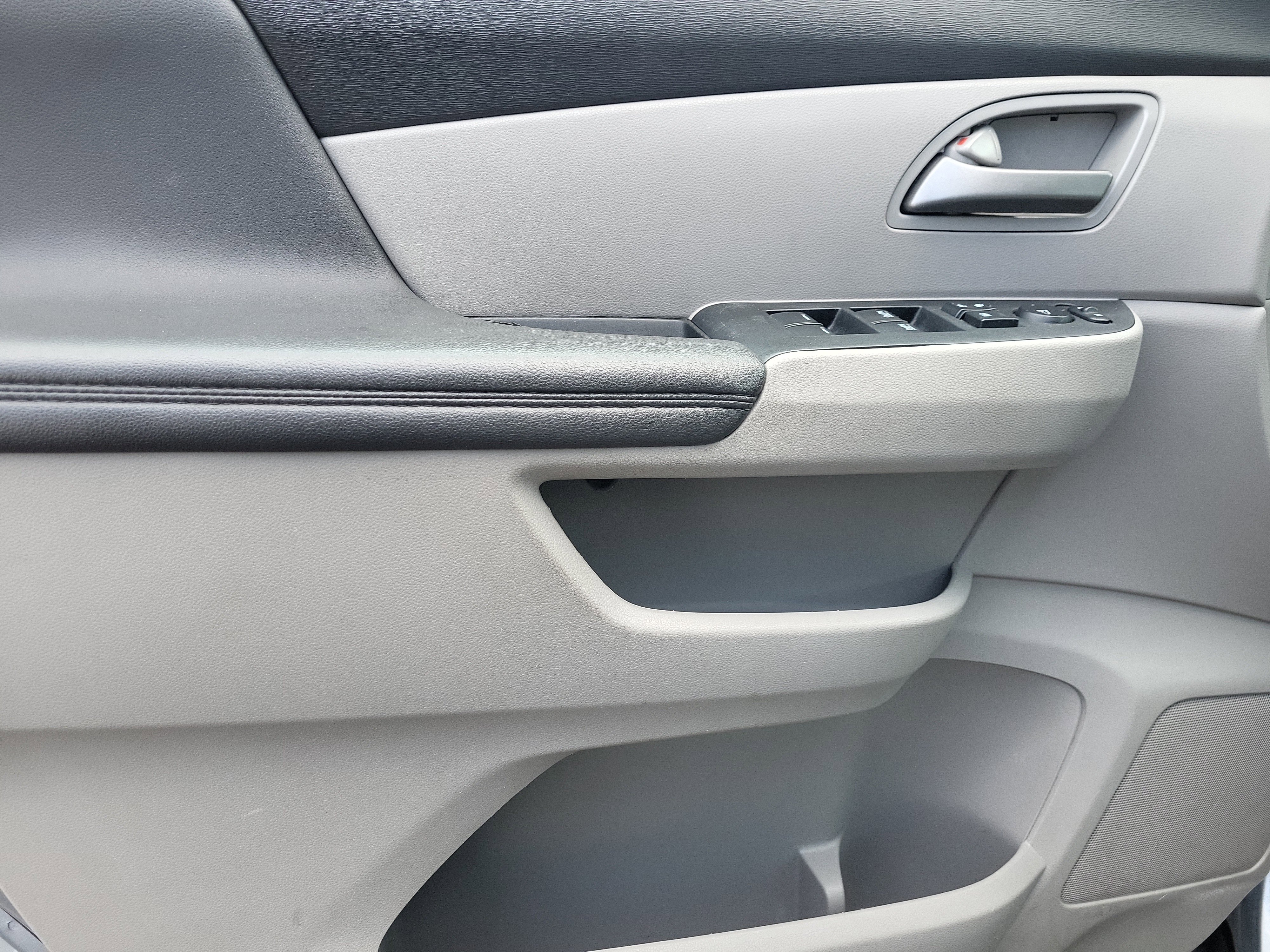 Used 2012 Honda Odyssey EX image 16