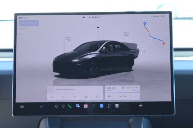 Used 2026 Tesla Model Y 2WD image 12