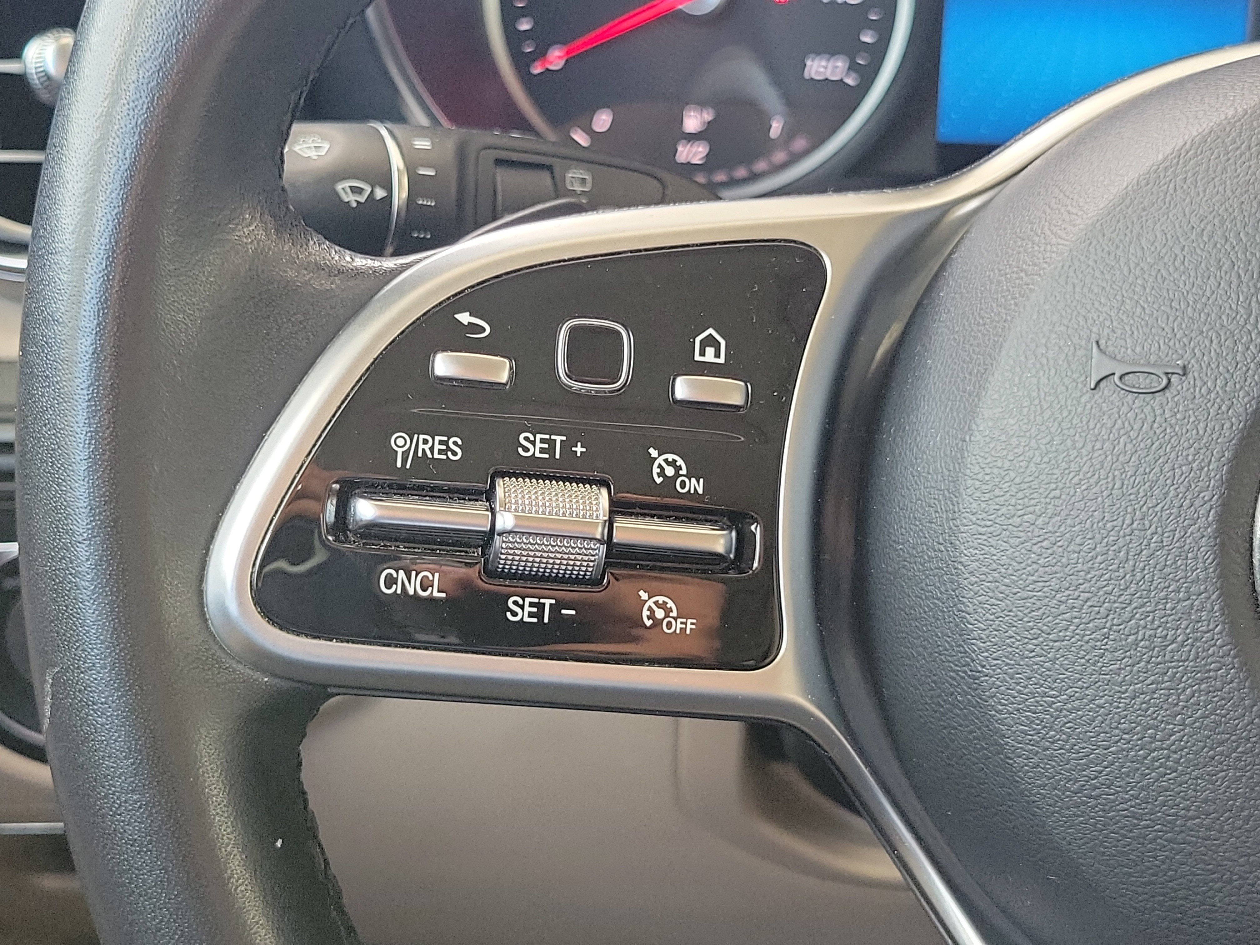 Used 2022 Mercedes-Benz GLC 300 image 25