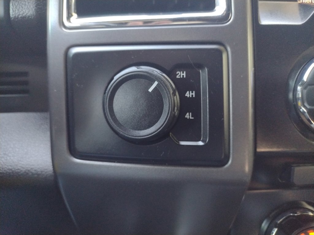 Used 2015 Ford F150 XLT w/ Equipment Group 302A Luxury image 15