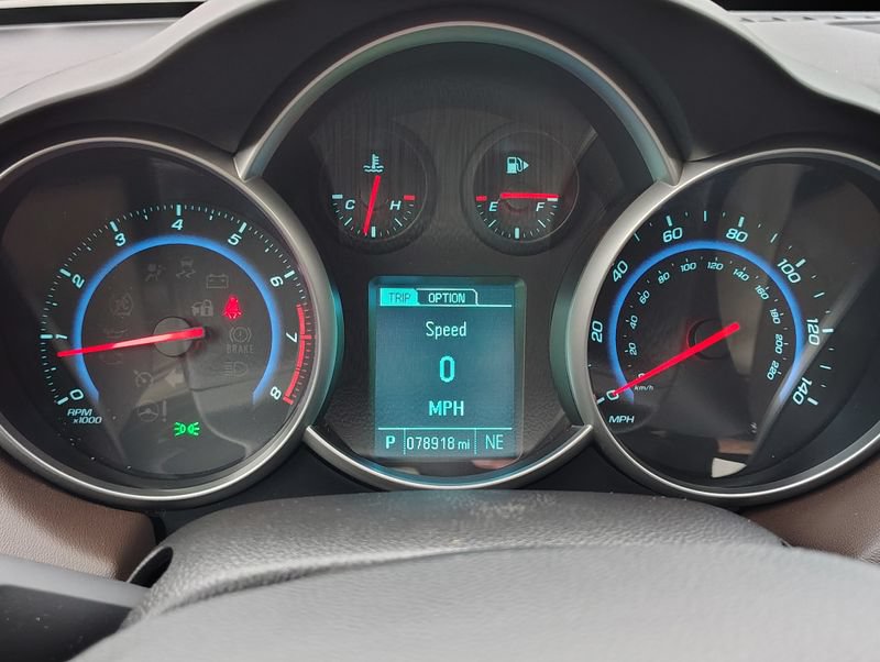 Used 2015 Chevrolet Cruze LT FWD image 24