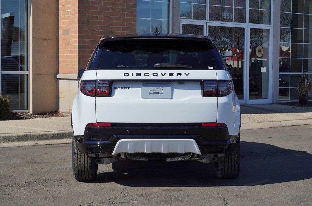 Certified 2026 Land Rover Discovery Sport Landmark AWD/4WD image 5