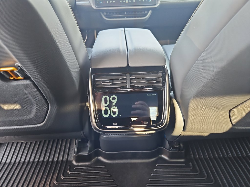 Used 2023 Rivian R1T Adventure image 19